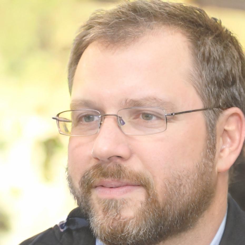 Valentin Dascălu, Director de Strategie Financiară
